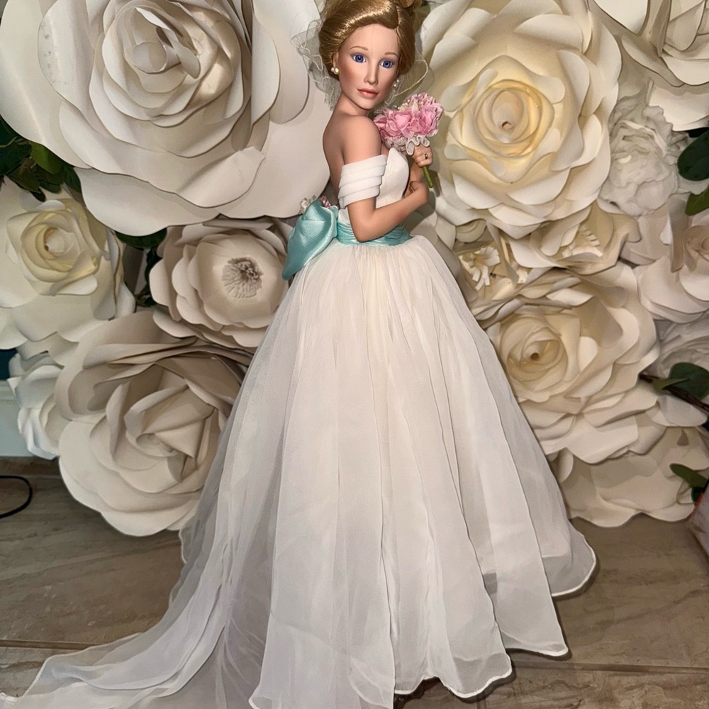 1997 Ashton-Drake “Summer Dream” Bride Doll – She Walks in Beauty Collection –